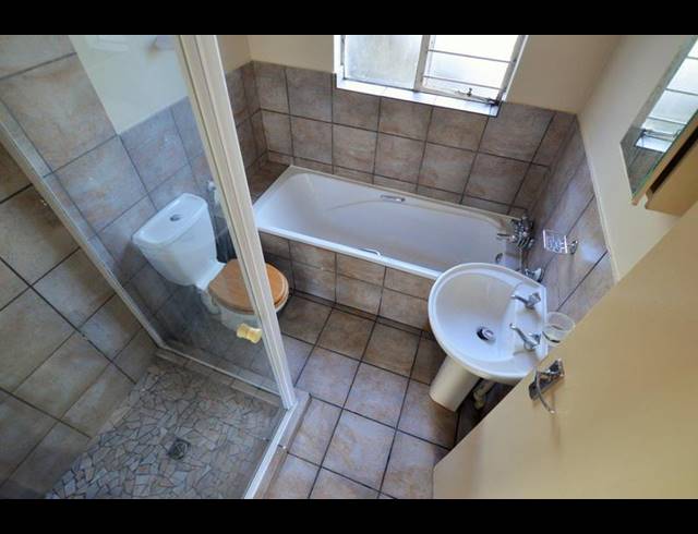 2 BEDROOM APARTMENT FOR SALE IN VAAL PARK EXT 1